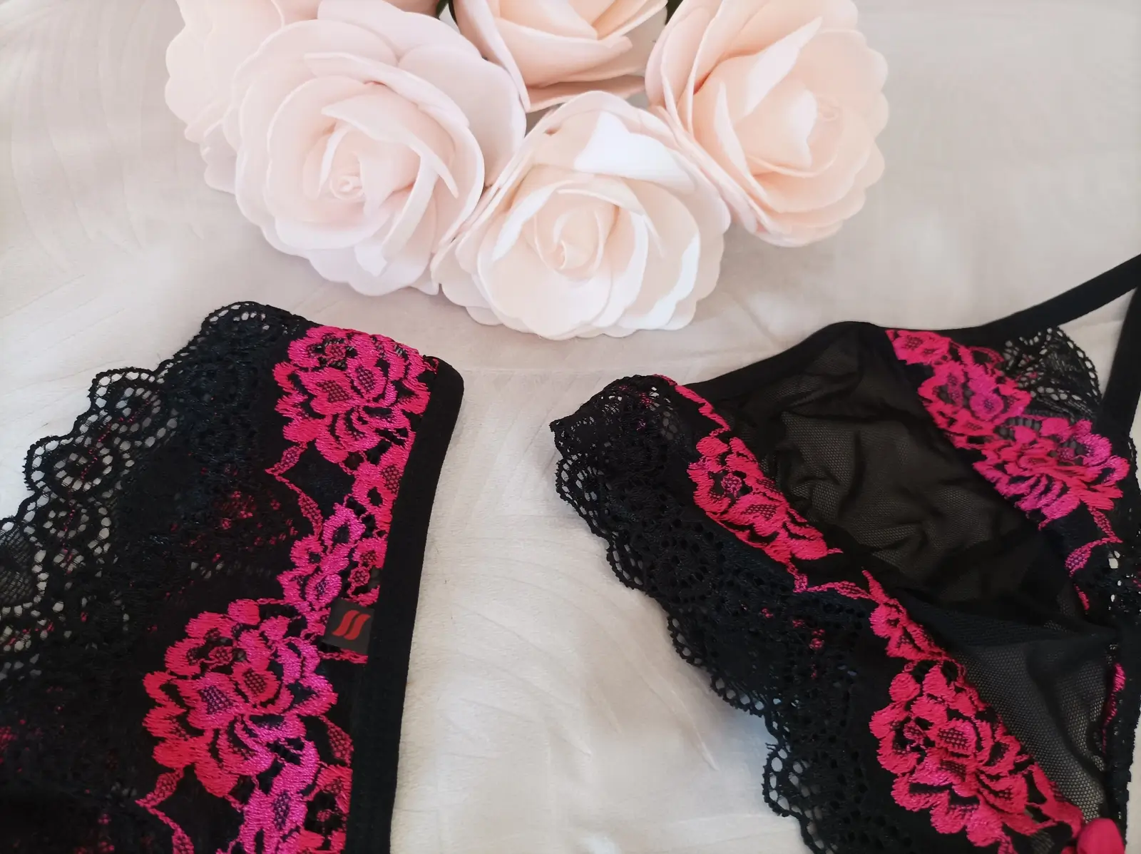 Ensemble lingerie deux pièces Tulia noir et rose